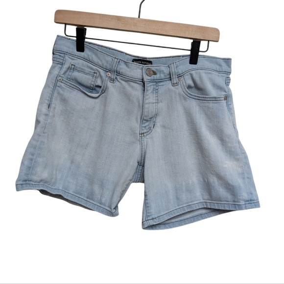 Banana Republic Pants - Banana Republic Denim Shorts‎ Light Wash Casual Everyday Size 6